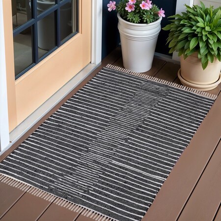Homeroots 3' X 5' Black and White Striped Handmade Indoor Outdoor Area Rug 557106