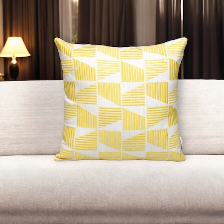 Homeroots 18" Yellow and White Geometric Cotton Throw Pillow With Embroidery 529273