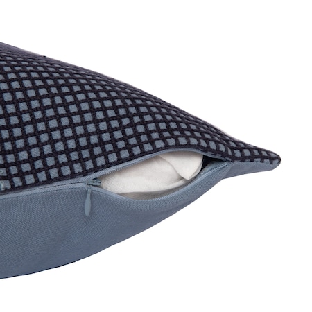 Homeroots 24" Blue and White Geometric Cotton Throw Pillow With Embroidery 549399