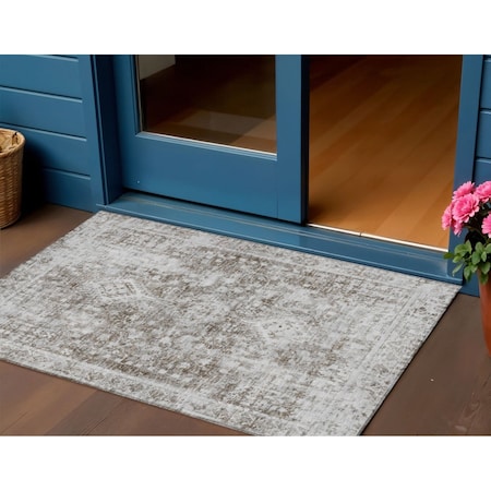 Homeroots 3' X 5' Chocolate Oriental Washable Indoor Outdoor Area Rug 607596
