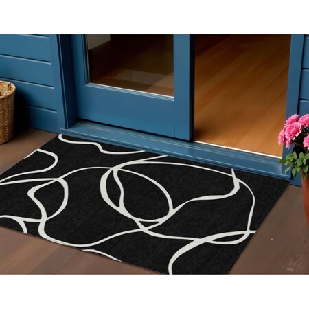 Homeroots 3' X 5' Black And Ivory Abstract Washable Indoor Outdoor Area Rug 597457