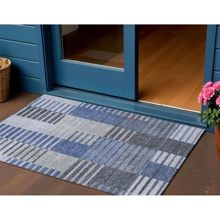 Homeroots 3' X 5' Denim Blue And Navy Blue Striped Washable Indoor Outdoor Area Rug 581689