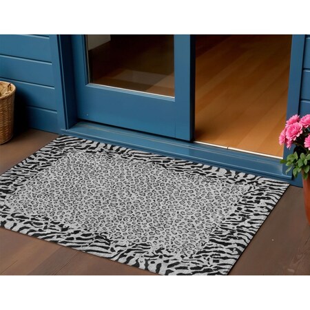 Homeroots 3' X 5' Gray Animal Print Washable Indoor Outdoor Area Rug 607650