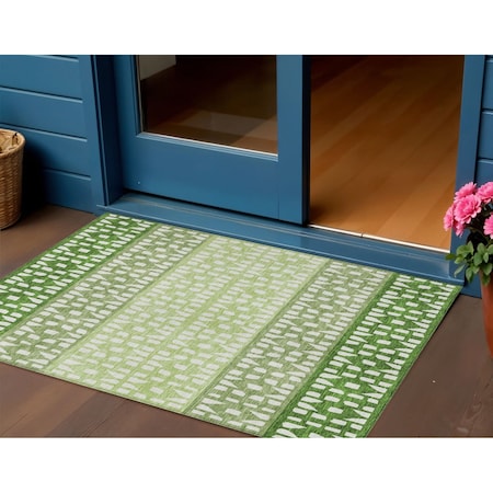 Homeroots 3' X 5' Green Sage And Ivory Geometric Washable Indoor Outdoor Area Rug 613843