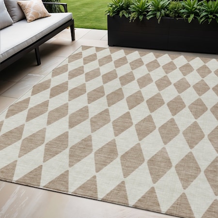 Homeroots 5' X 8' Taupe And Ivory Geometric Washable Indoor Outdoor Area Rug 577122