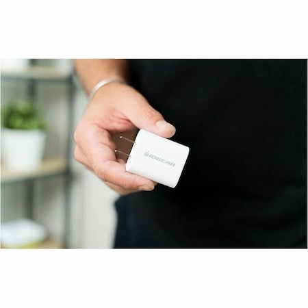 Iogear 20W USB-C Smartphone Charger GPAWC20W