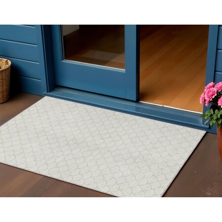 Homeroots 3' X 5' Ivory And Beige Geometric Washable Indoor Outdoor Area Rug 596195
