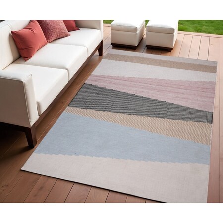 Homeroots 4' X 6' Black and Red Geometric Handmade Indoor Outdoor Area Rug 557179