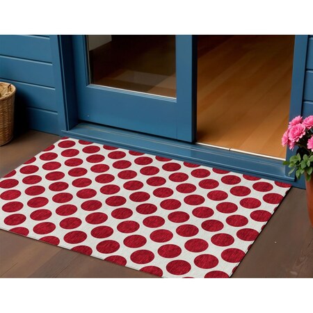 Homeroots 3' X 5' Red And Ivory Polka Dot Washable Indoor Outdoor Area Rug 614935