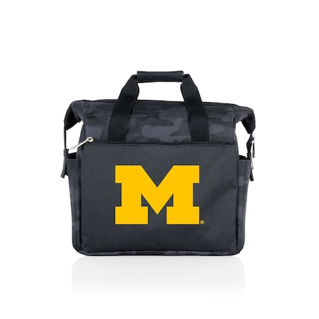 Picnic Time Family Of Brands NCAA Michigan Wolverines On The Go Lunch Bag Cooler - Soft Cooler Lunch Box, Black Camo 510-00-182-344-0