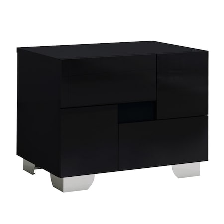 Homeroots Four Piece Black Solid Wood Bedroom Set With Mirror 343987