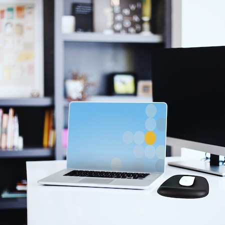 Startech.Com Mouse Pad with Hand rest, 6.7x7.1x0.8in 17x18x2cm, Ergonomic Mouse Pad with Wrist Support,  B-ERGO-MOUSE-PAD