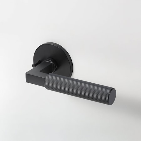 Mcbowery Mila Matte Black Modern Linear Bed/Bath Door Handle - Round Rosette (Privacy) 210PVMB