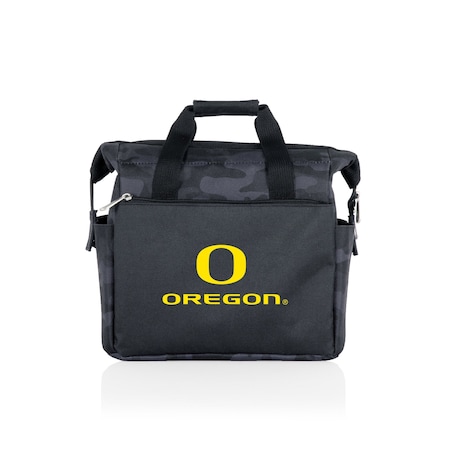 Picnic Time Family Of Brands NCAA Oregon Ducks On The Go Lunch Bag Cooler - Soft Cooler Lunch Box, Black Camo 510-00-182-474-0