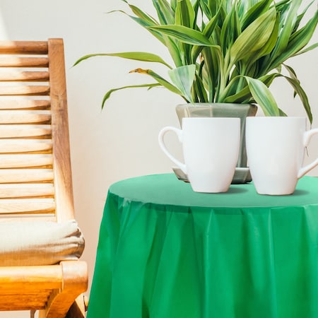 Smarty Had A Party 84 Hunter Green Round Disposable Plastic Tablecloths 96 Tablecloths, 96PK 823270-HG-CASE