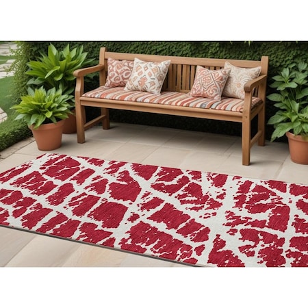 Homeroots 8' Runner Red and White Abstract Washable Non Skid Indoor Outdoor Runner Rug 559317