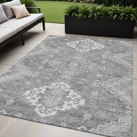 Homeroots 5' X 8' Gray And Ivory Medallion Washable Indoor Outdoor Area Rug 589039
