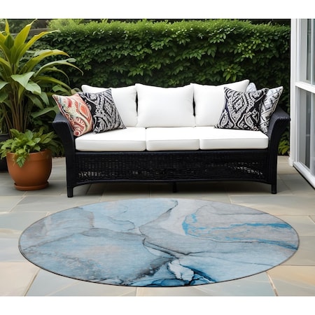 Homeroots 8' Round Blue and Ivory Round Abstract Washable Non Skid Indoor Outdoor Area Rug 559681