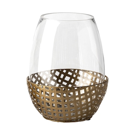 Homeroots 10" Gold And Clear Woven Metal And Glass Tabletop Hurricane Candle Holder 608409