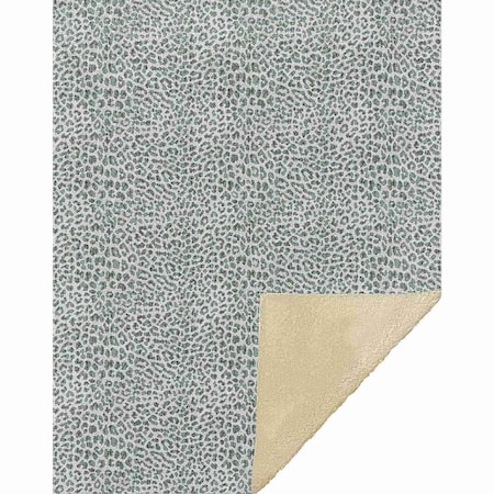 Homeroots 50" X 70" Gray And Ivory Leopard Microfiber Plush Throw Blanket 712293