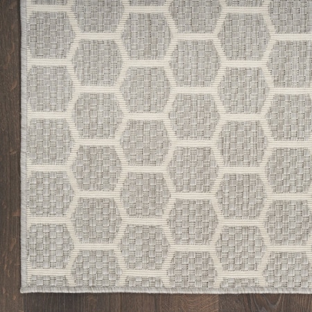 Homeroots 10' Gray And Ivory Geometric Indoor Outdoor Runner Rug 564059