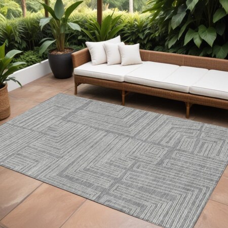 Homeroots 9' X 12' Gray And Ivory Geometric Washable Indoor Outdoor Area Rug 600832