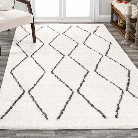 Jonathan Y Catala Moroccan Diamond Shag White/Gray 5 ft. x 8 ft. Area Rug MOH405A-5