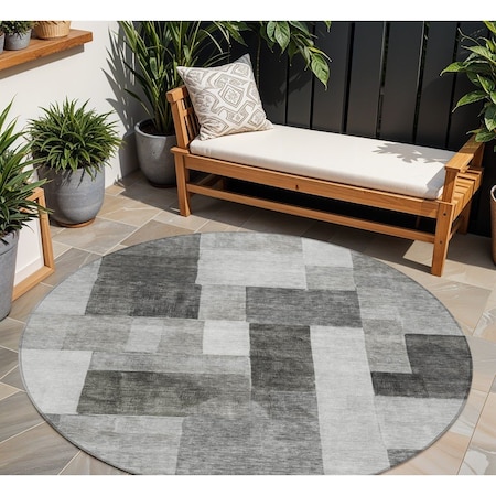 Homeroots 8' Pewter And Black Round Geometric Washable Indoor Outdoor Area Rug 605863