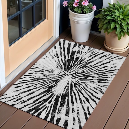 Homeroots 3' X 5' Ivory Black And Gray Abstract Washable Indoor Outdoor Area Rug 588010