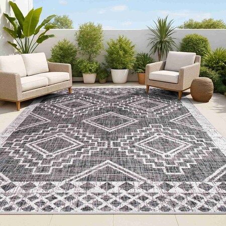 Jonathan Y Marokko Diamond Tribal Medallion Black/Ivory 5 ft. x 8 ft. Indoor/Outdoor Area Rug SMB127F-5