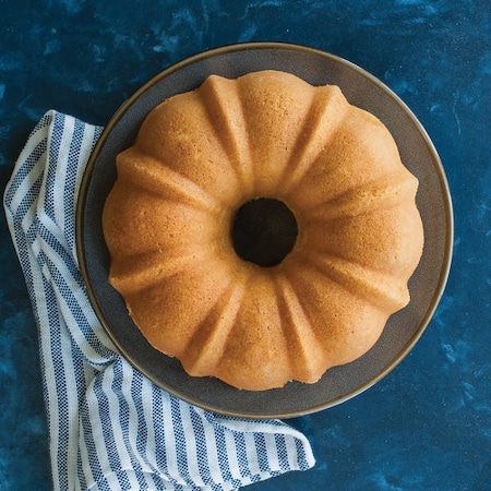 Nordic Ware 12-Cup Bundt Cake Pan 51122