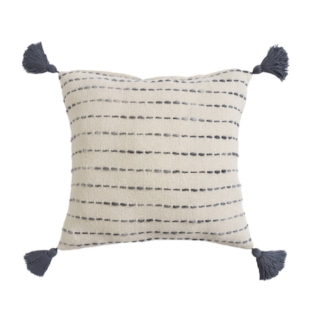 Homeroots 20" White Cotton Pillow With Tassels Edges 554552