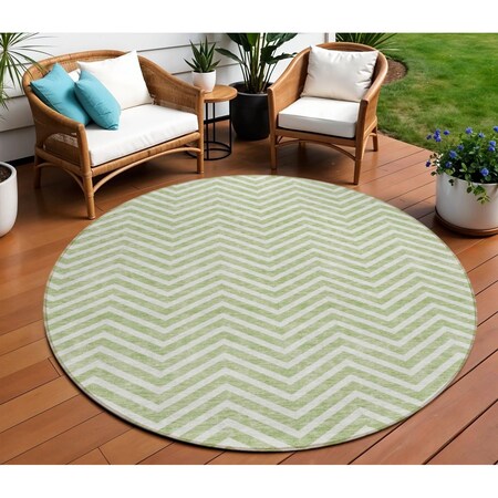 Homeroots 8' Artichoke Green And Ivory Round Chevron Washable Indoor Outdoor Area Rug 596233