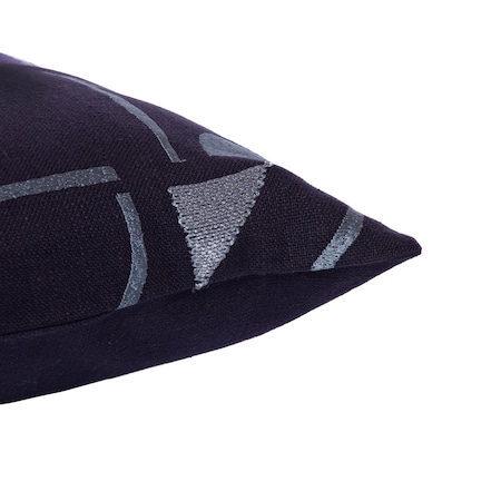 Homeroots 24" Blue Geometric Cotton Blend Throw Pillow With Embroidery 549419