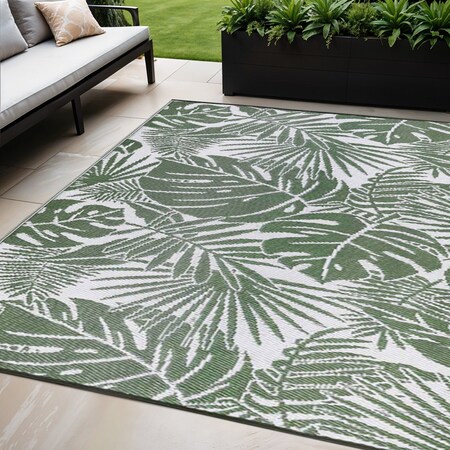 Homeroots 5' X 8' Green Floral Indoor Outdoor Area Rug 555616
