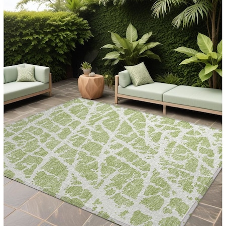 Homeroots 10' X 14' Green and White Abstract Washable Non Skid Indoor Outdoor Area Rug 559630