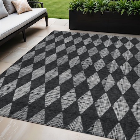 Homeroots 5' X 8' Charcoal Geometric Washable Indoor Outdoor Area Rug 577032