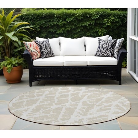 Homeroots 8' Round Beige and Ivory Round Abstract Washable Non Skid Indoor Outdoor Area Rug 559231