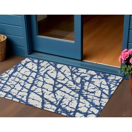 Homeroots 3' X 5' Navy Blue And Ivory Abstract Washable Indoor Outdoor Area Rug 614371