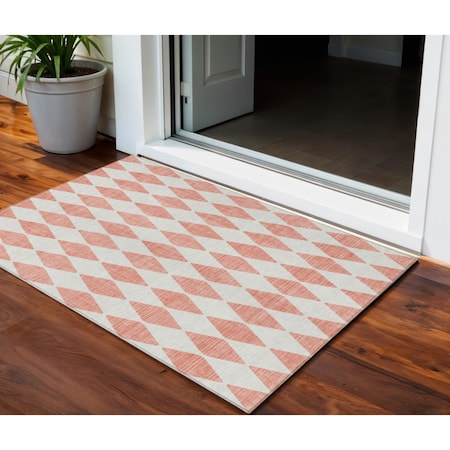 Homeroots 3' X 5' Salmon And Ivory Geometric Washable Indoor Outdoor Area Rug 577103