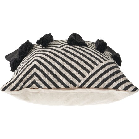 Homeroots Set of Two Black and White Chevron Cotton Throw Pillow With Tassels, 2PK 554601