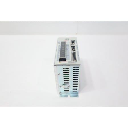 Allen Bradley ULTRA 3000 SERVO DRIVE 120/240V-AC 120/240V-AC 1PH 2098-DSD-005X