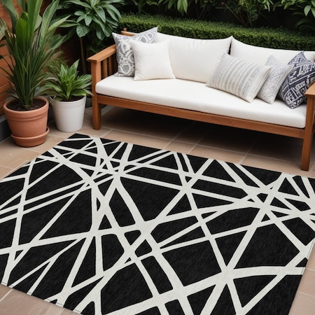 Homeroots 10' X 14' Black And Ivory Geometric Washable Indoor Outdoor Area Rug 600425