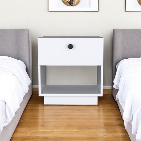 Homeroots 20" White Wood One Drawer Nightstand 526155