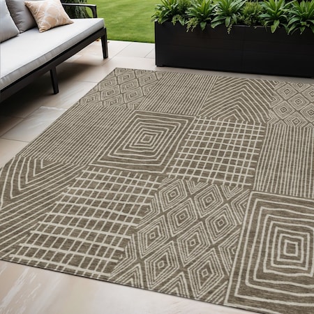 Homeroots 5' X 8' Brown And Beige Geometric Washable Indoor Outdoor Area Rug 596909