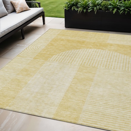 Homeroots 5' X 8' Gold Ivory And Yellow Geometric Washable Indoor Outdoor Area Rug 582711