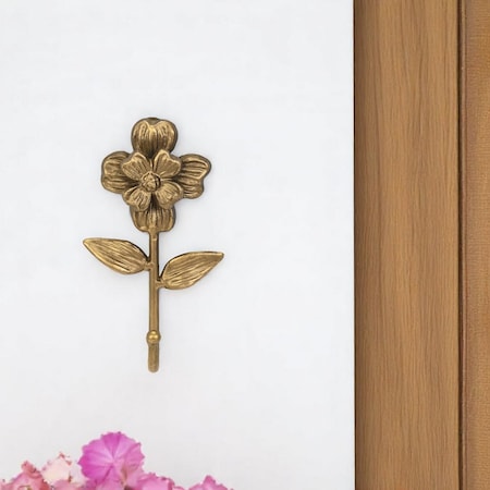 Homeroots 4" Antiqued Gold Cast Iron Flower Wall Hook 612084