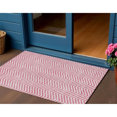 Homeroots 3' X 5' Pink And Ivory Chevron Washable Indoor Outdoor Area Rug 596285