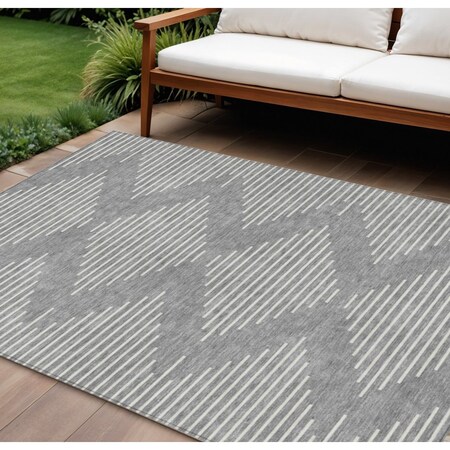 Homeroots 8' X 10' Gray And Ivory Geometric Washable Indoor Outdoor Area Rug 598577