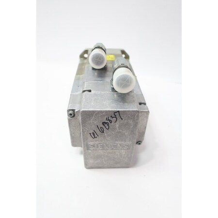 Siemens SERVO MOTOR 4500RPM 3.9NM 207V-AC 3PH 1FK7061-7AH71-1EH0